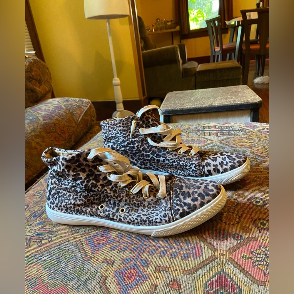 NEVER WORN Marshall’s men’s sneakers